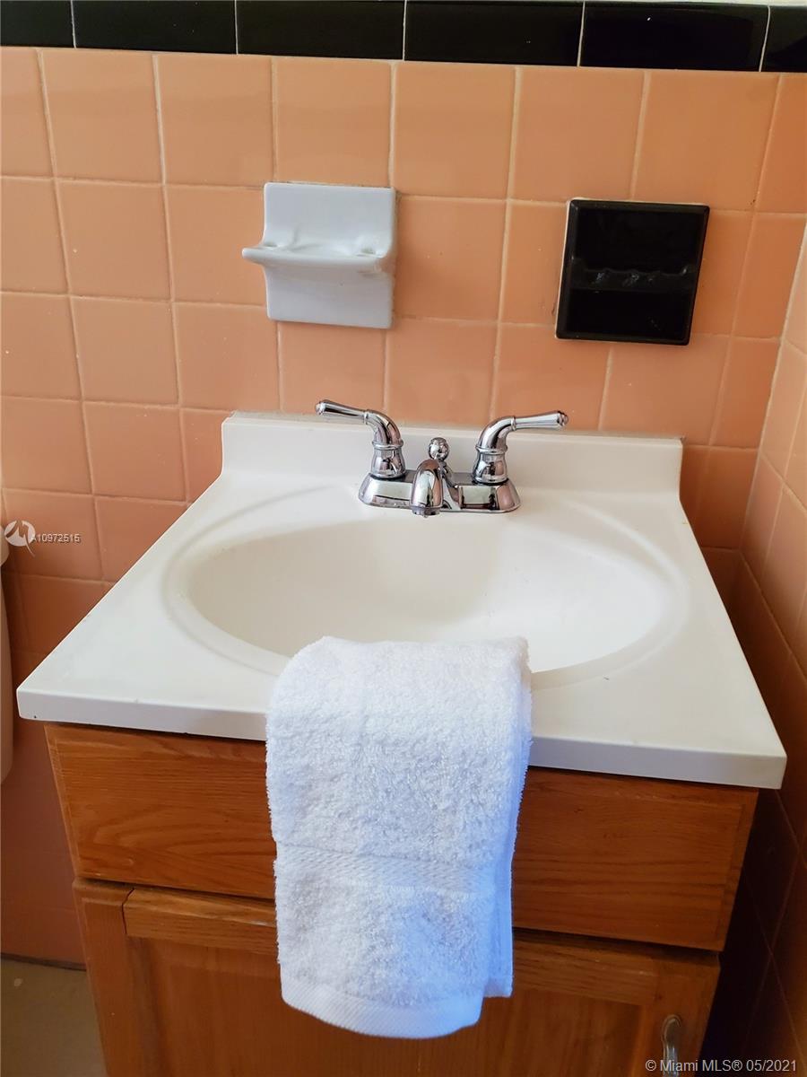 See details / sq. ft. $ 2020-12-17 0 Photo