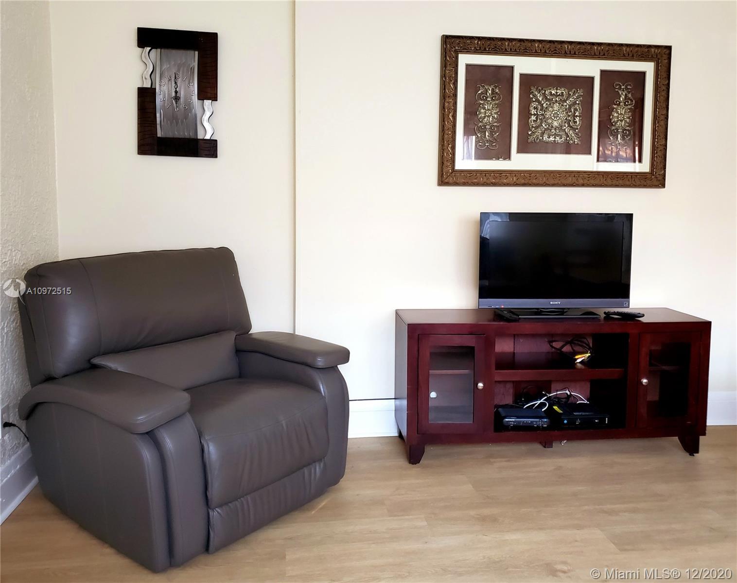 See details / sq. ft. $ 2020-12-17 0 Photo