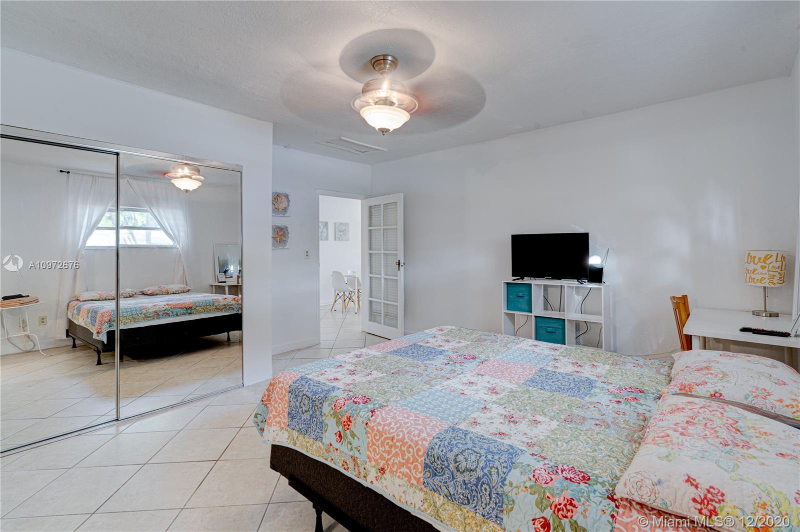 See details / 1900 sq. ft. $ 2021-02-01 0 Photo