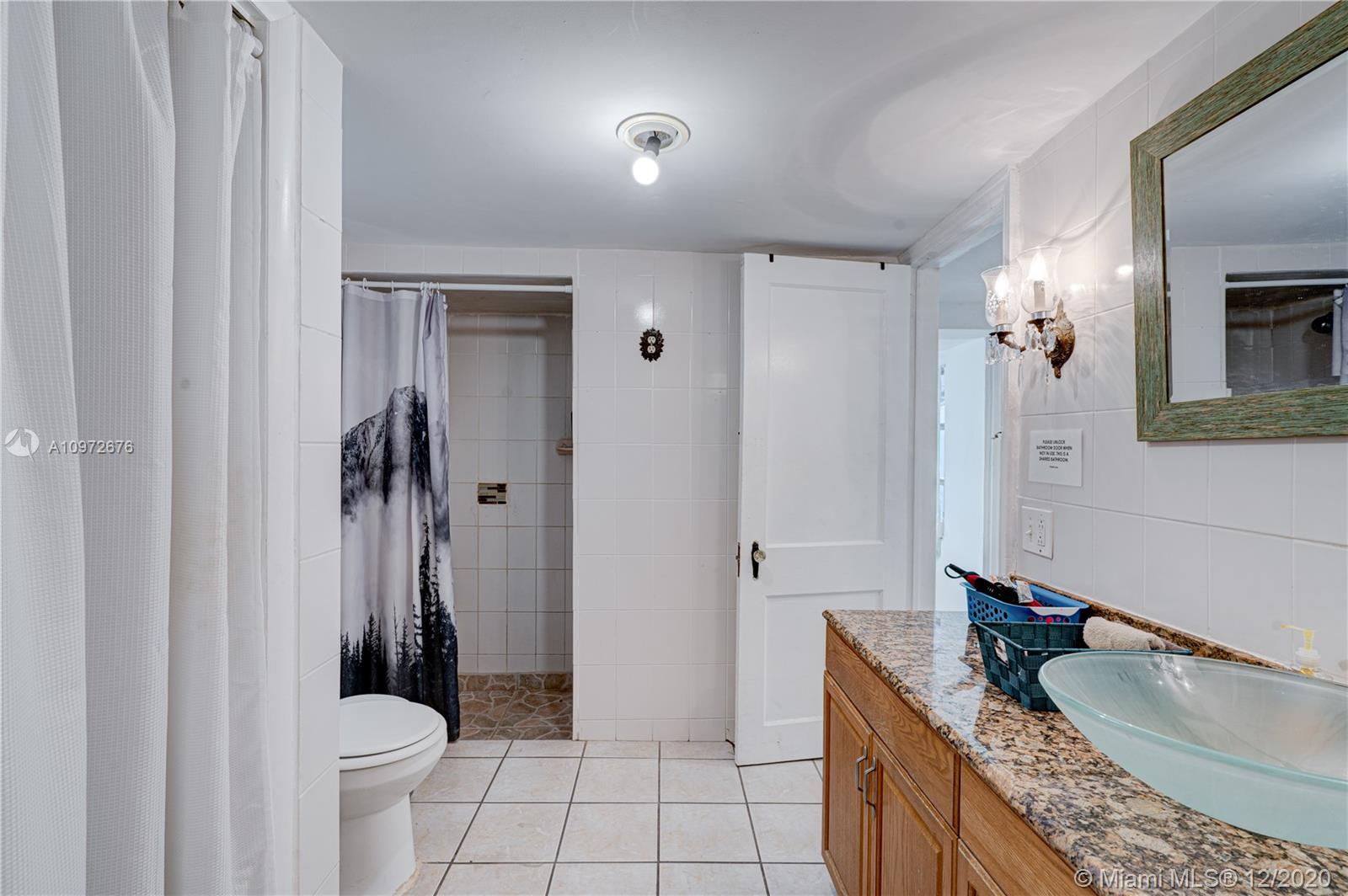 See details / 1900 sq. ft. $ 2021-02-01 0 Photo