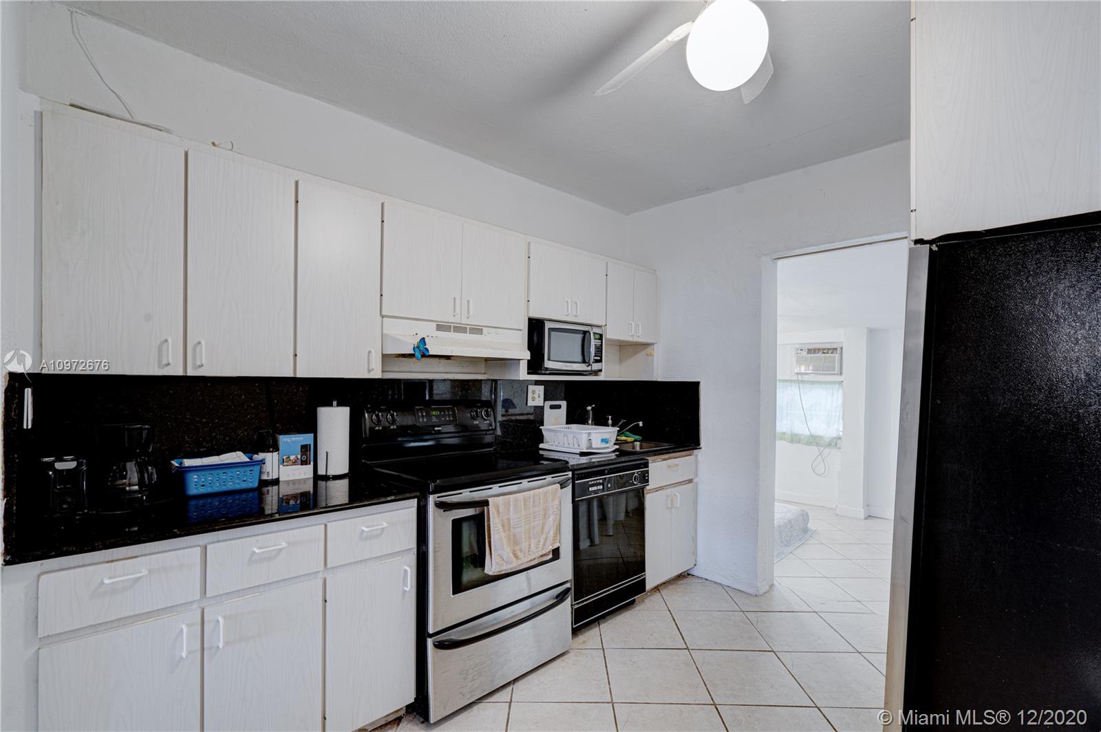 See details / 1900 sq. ft. $ 2021-02-01 0 Photo