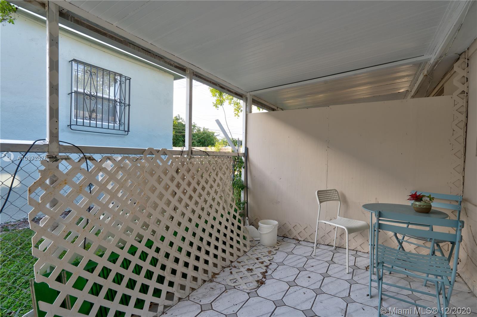 See details / 1900 sq. ft. $ 2021-02-01 0 Photo