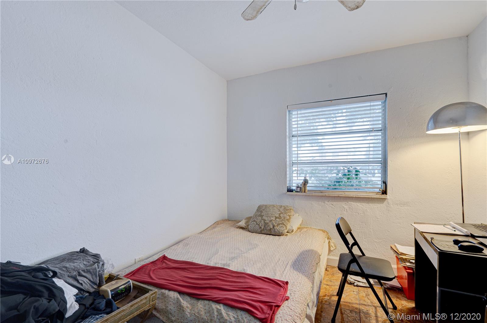 See details / 1900 sq. ft. $ 2021-02-01 0 Photo