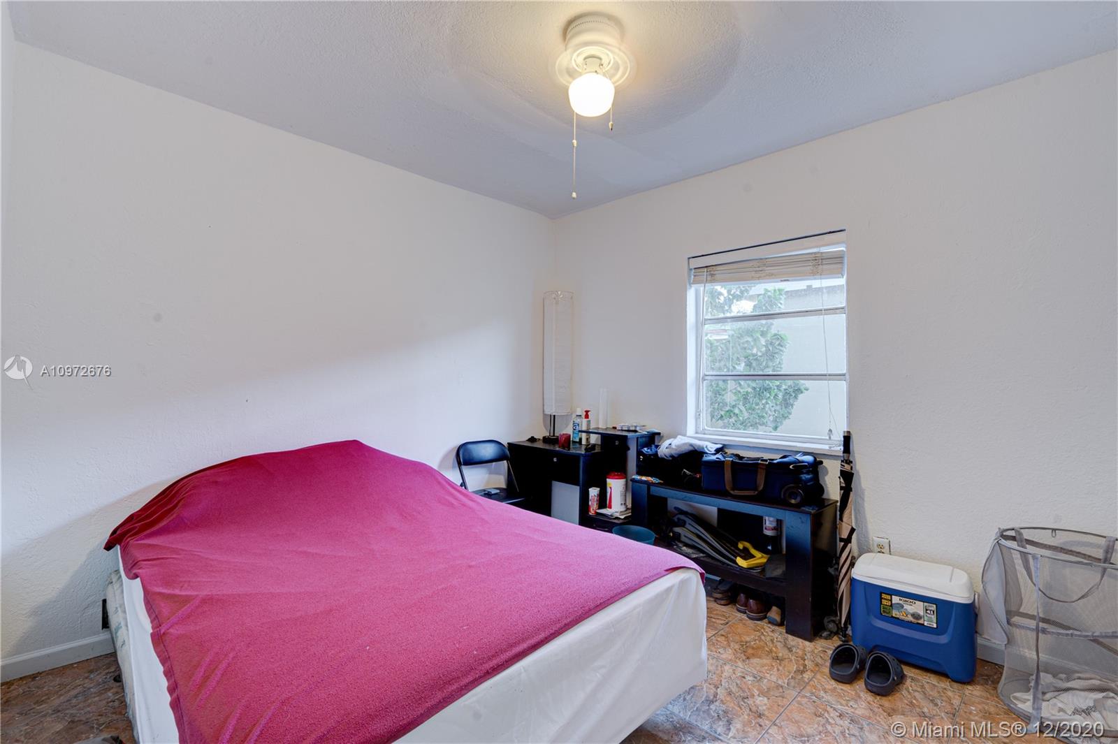 See details / 1900 sq. ft. $ 2021-02-01 0 Photo