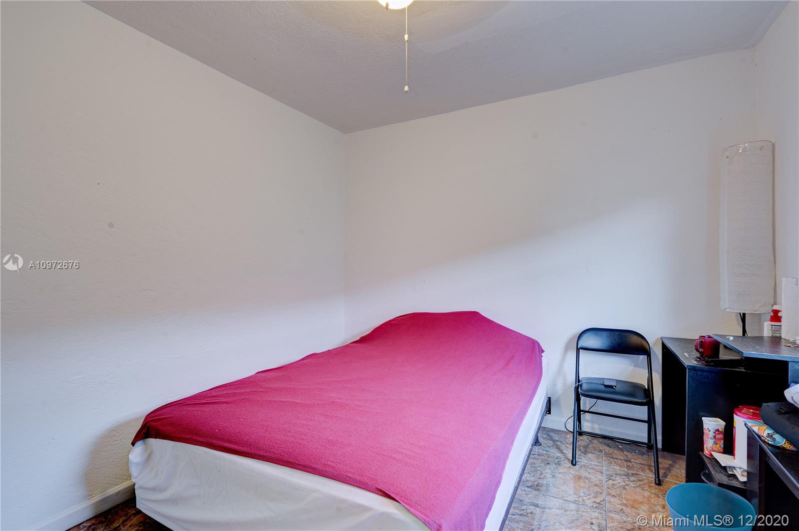 See details / 1900 sq. ft. $ 2021-02-01 0 Photo