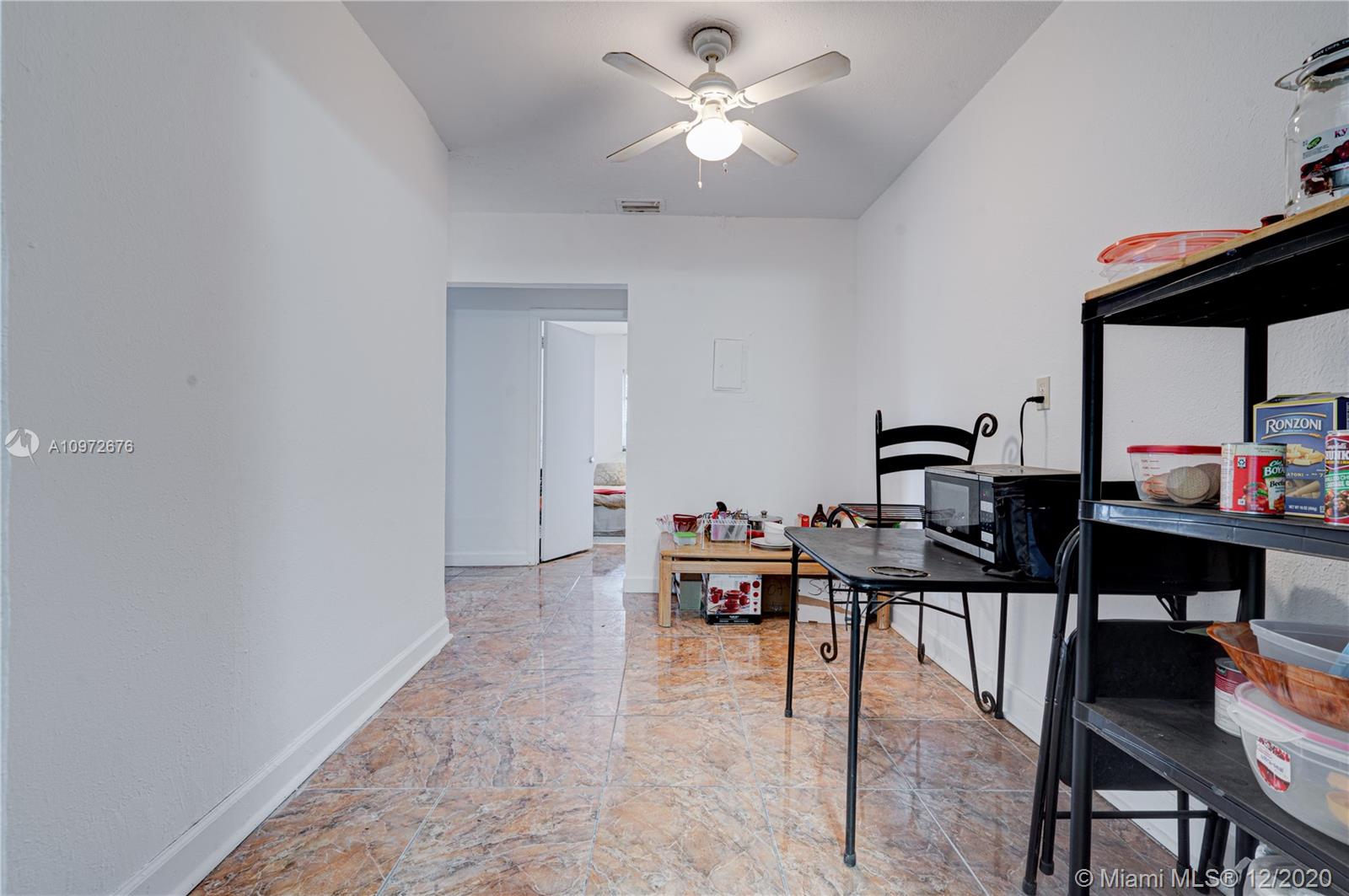See details / 1900 sq. ft. $ 2021-02-01 0 Photo