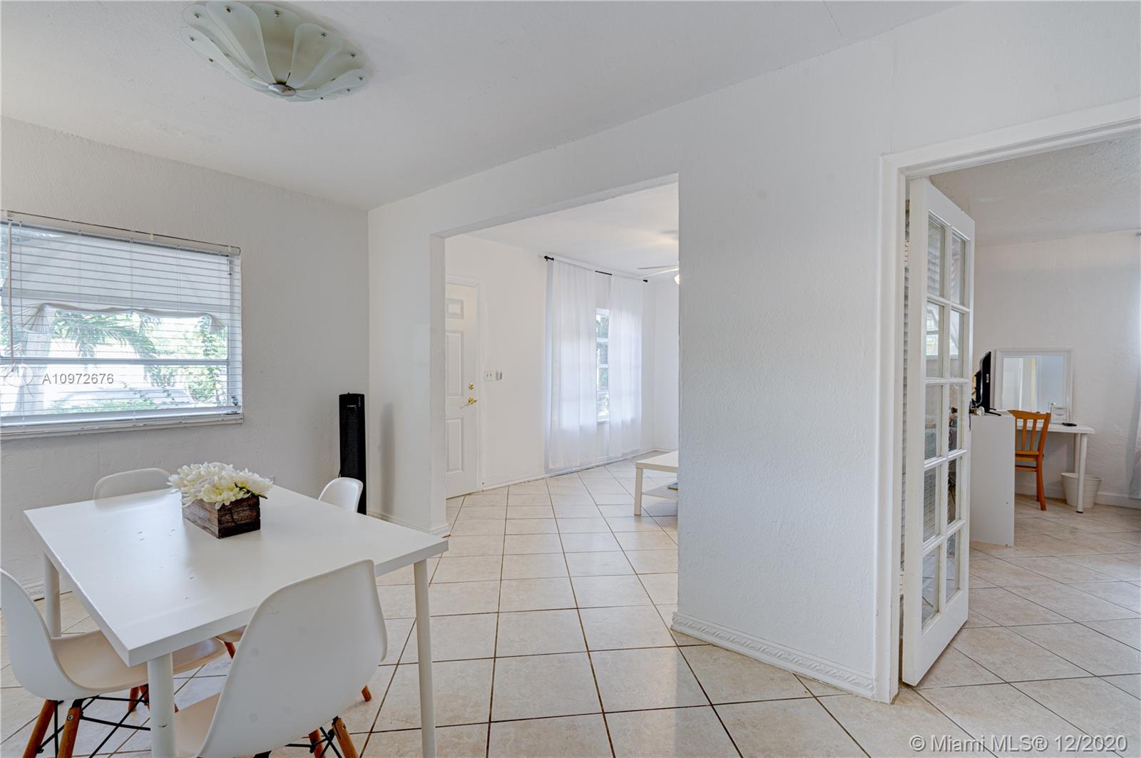 See details / 1900 sq. ft. $ 2021-02-01 0 Photo