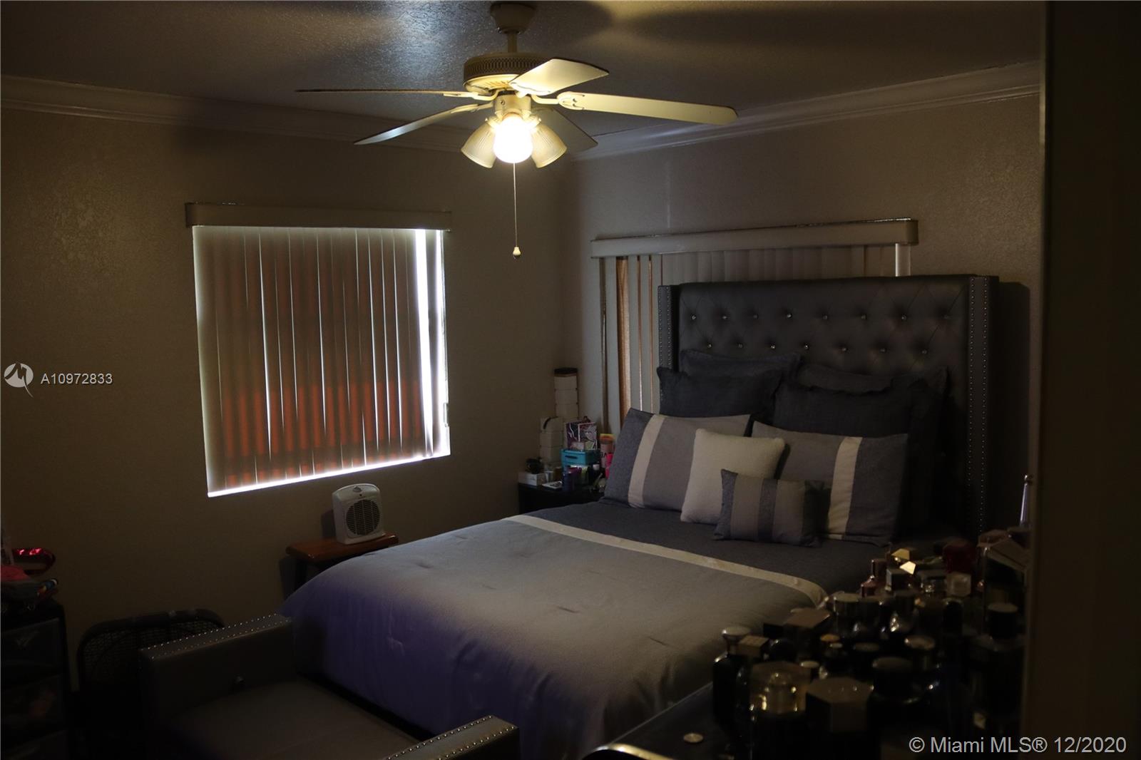 See details / 2100 sq. ft. $ 2020-12-17 0 Photo