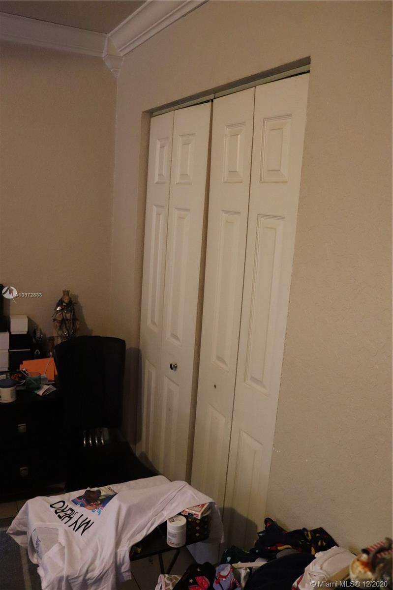 See details / 2100 sq. ft. $ 2020-12-17 0 Photo
