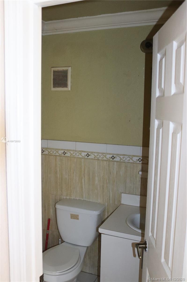 See details / 2100 sq. ft. $ 2020-12-17 0 Photo