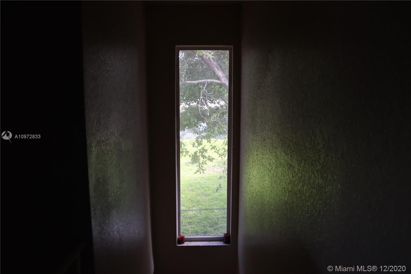 See details / 2100 sq. ft. $ 2020-12-17 0 Photo