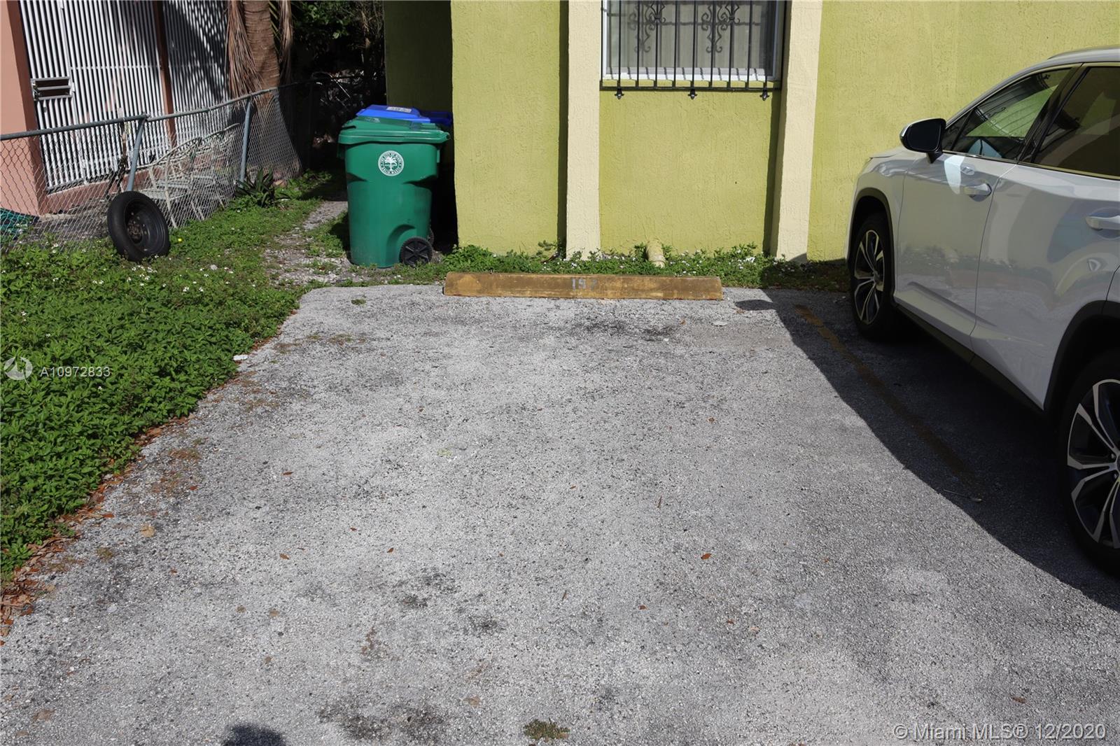 See details / 2100 sq. ft. $ 2020-12-17 0 Photo