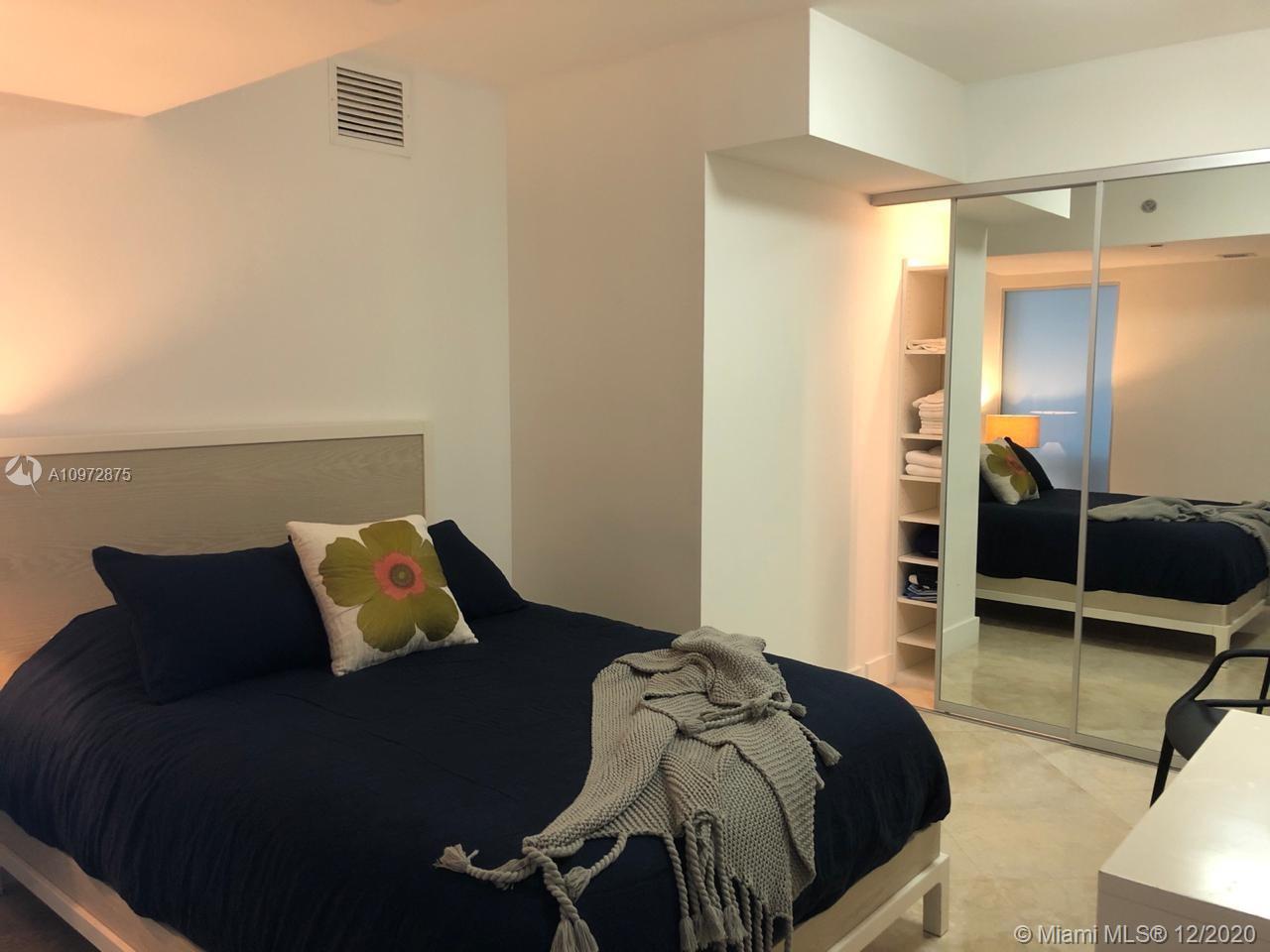 Ver detalles 5003 3 / 3 1733 sq. ft. $ 2021-01-15 0 foto
