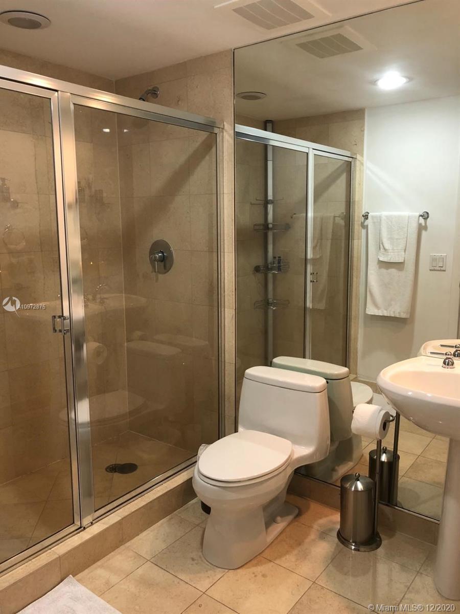 Ver detalles 5003 3 / 3 1733 sq. ft. $ 2021-01-15 0 foto