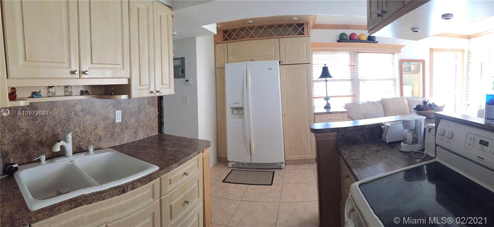 See details / 1672 sq. ft. $ 2020-12-21 0 Photo