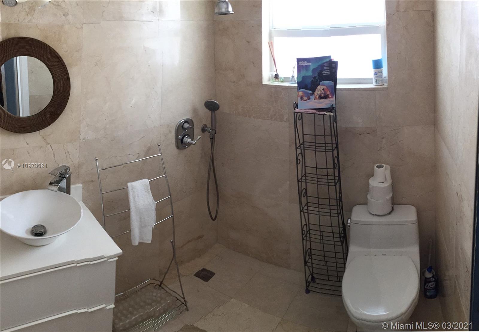See details / 1672 sq. ft. $ 2020-12-21 0 Photo