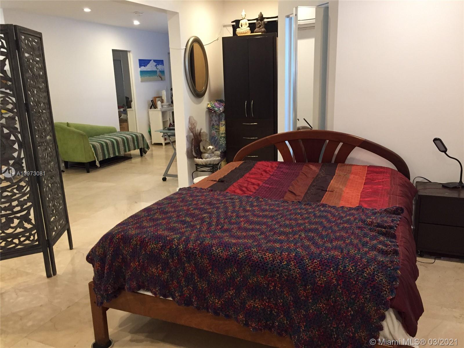 See details / 1672 sq. ft. $ 2020-12-21 0 Photo