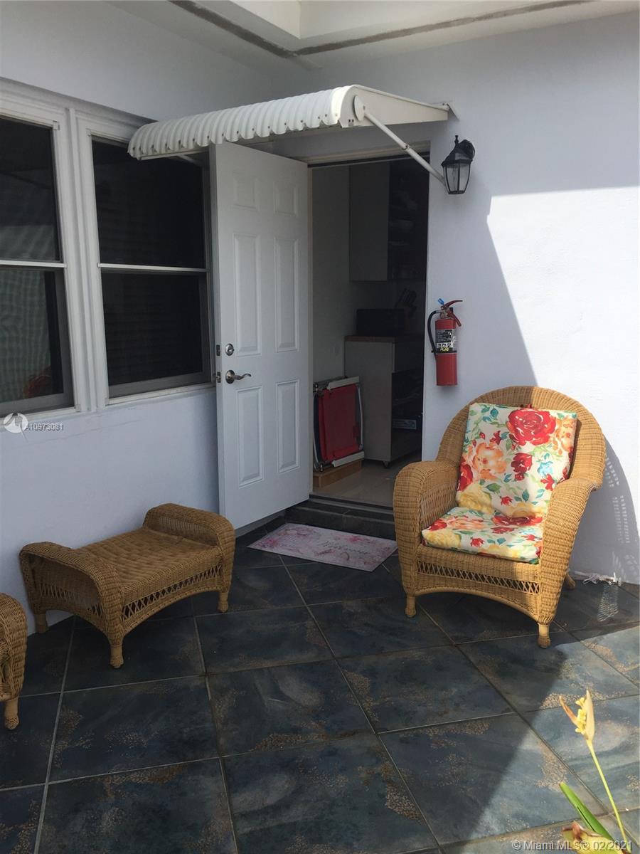 See details / 1672 sq. ft. $ 2020-12-21 0 Photo