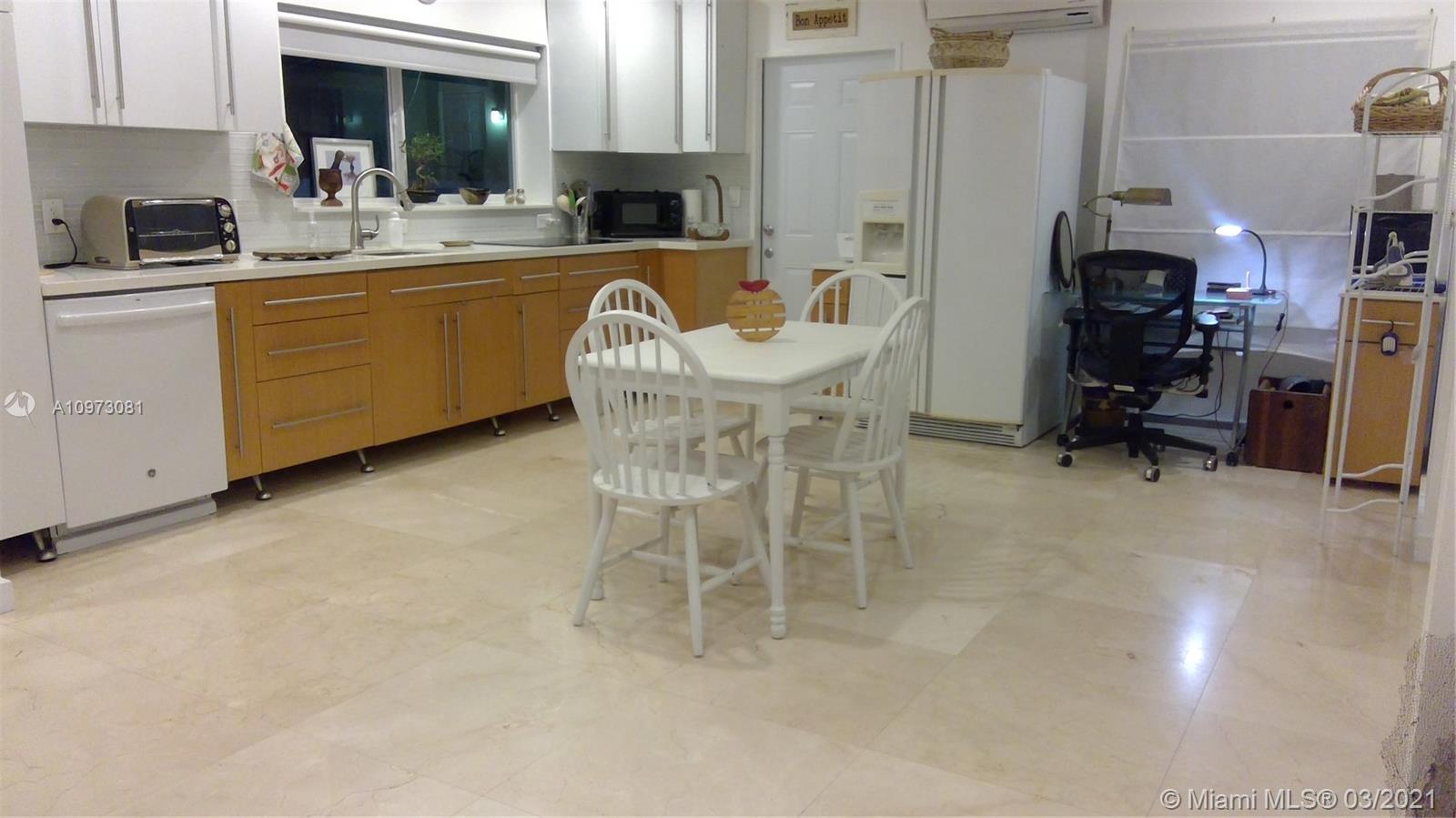 See details / 1672 sq. ft. $ 2020-12-21 0 Photo