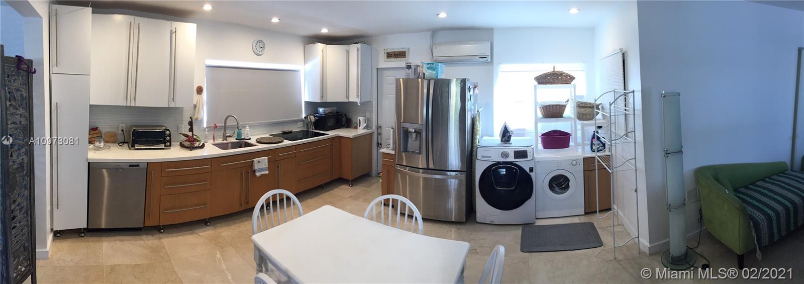 See details / 1672 sq. ft. $ 2020-12-21 0 Photo