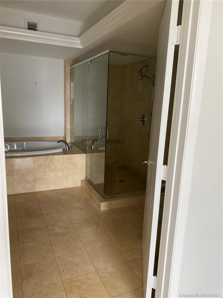 Ver detalles 1204 3 / 3 1675 sq. ft. $ 2020-12-18 0 foto