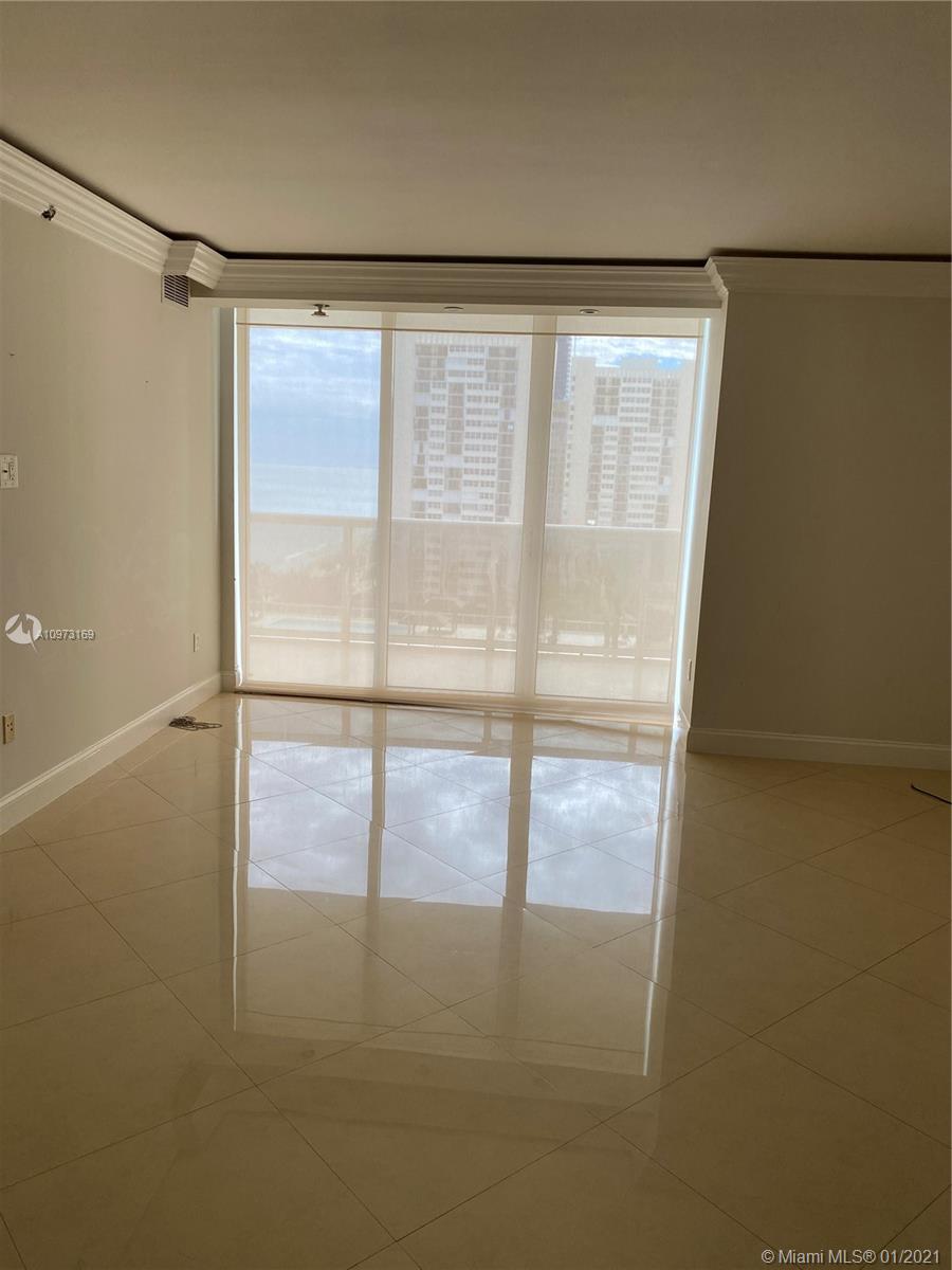 Ver detalles 1204 3 / 3 1675 sq. ft. $ 2020-12-18 0 foto