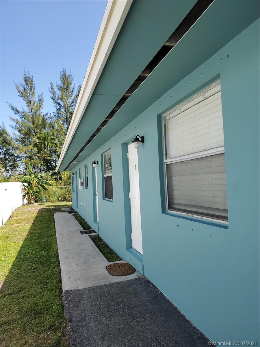 See details / 2100 sq. ft. $ 2021-04-14 0 Photo