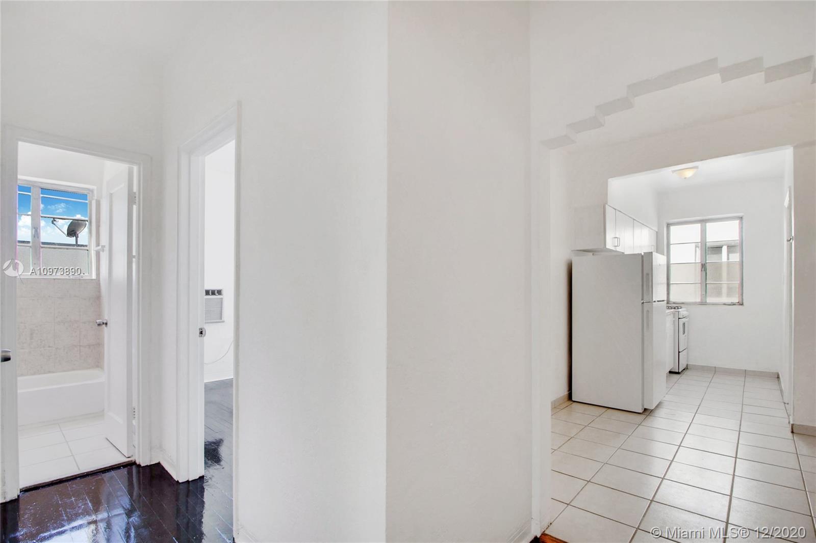 See details / 7067 sq. ft. $ 2020-12-21 0 Photo