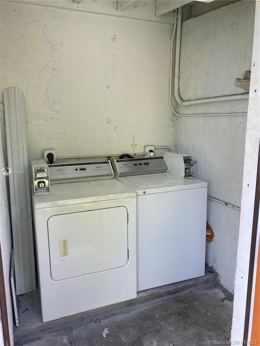 See details / 2403 sq. ft. $ 2020-12-21 0 Photo