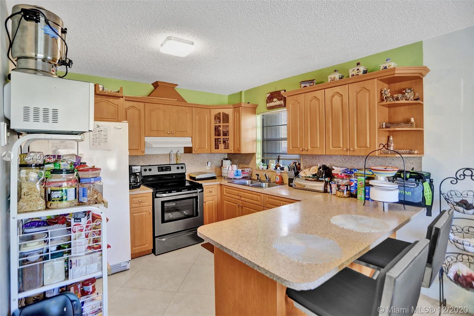 See details / 2833 sq. ft. $ 2020-12-21 0 Photo