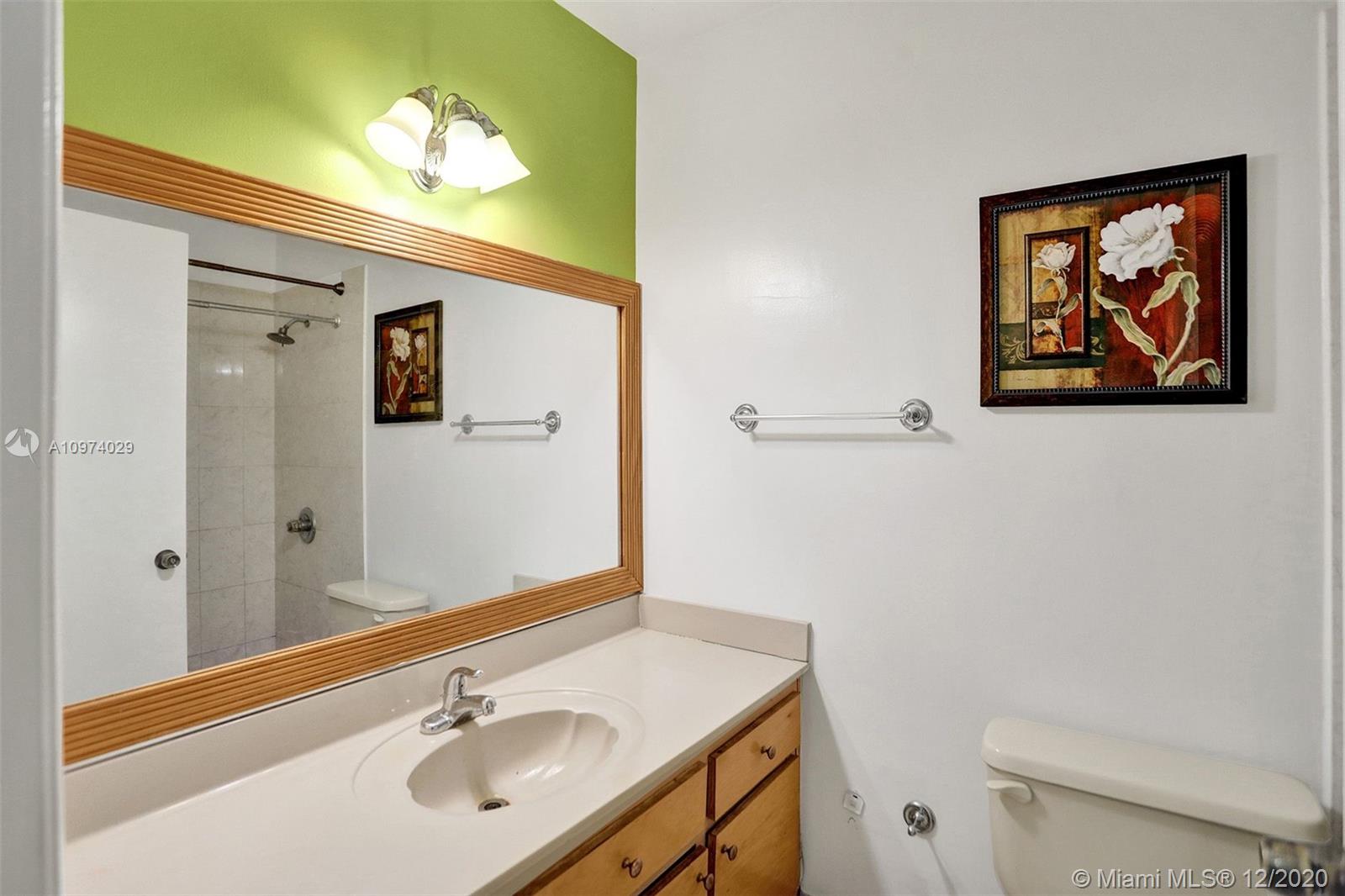 See details / 2833 sq. ft. $ 2020-12-21 0 Photo