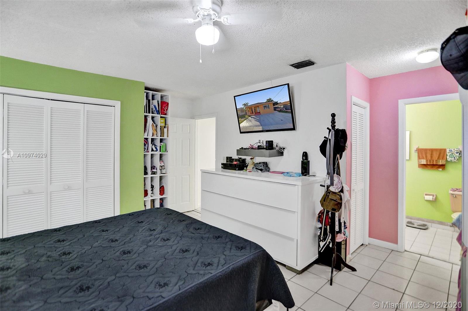 See details / 2833 sq. ft. $ 2020-12-21 0 Photo