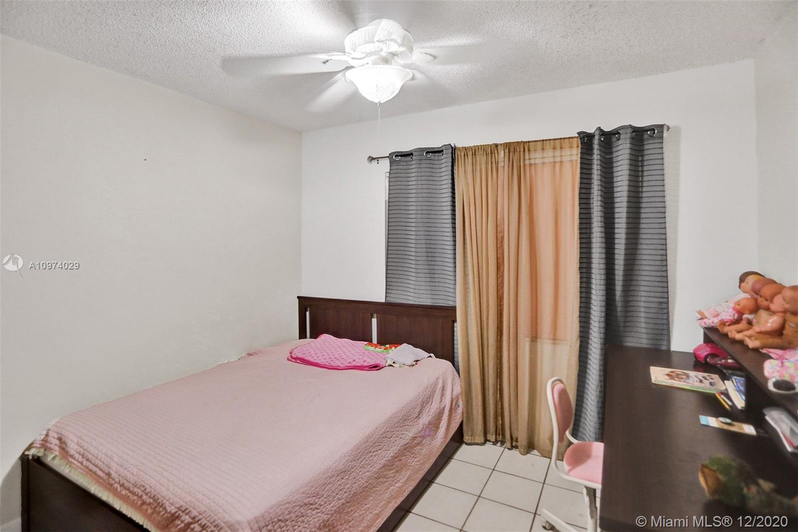 See details / 2833 sq. ft. $ 2020-12-21 0 Photo