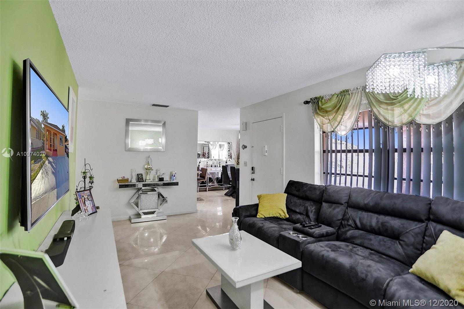 See details / 2833 sq. ft. $ 2020-12-21 0 Photo
