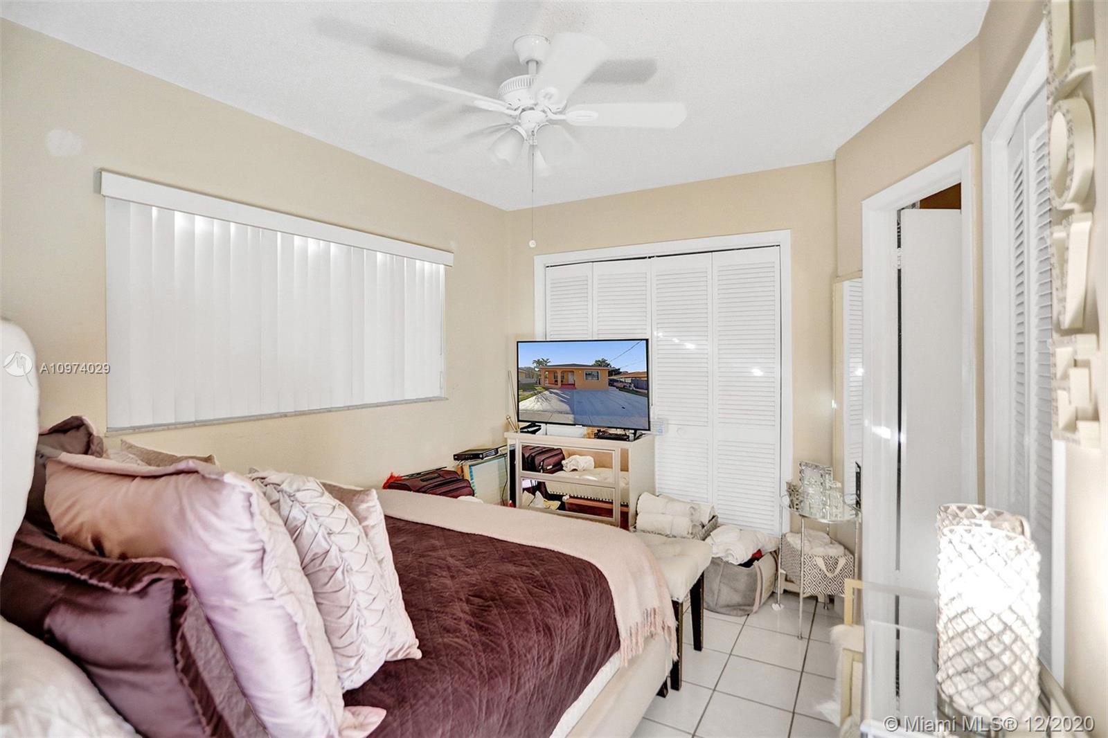 See details / 2833 sq. ft. $ 2020-12-21 0 Photo