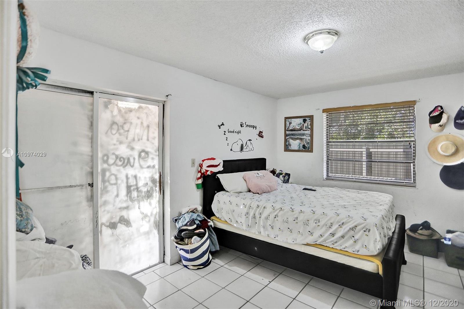 See details / 2833 sq. ft. $ 2020-12-21 0 Photo