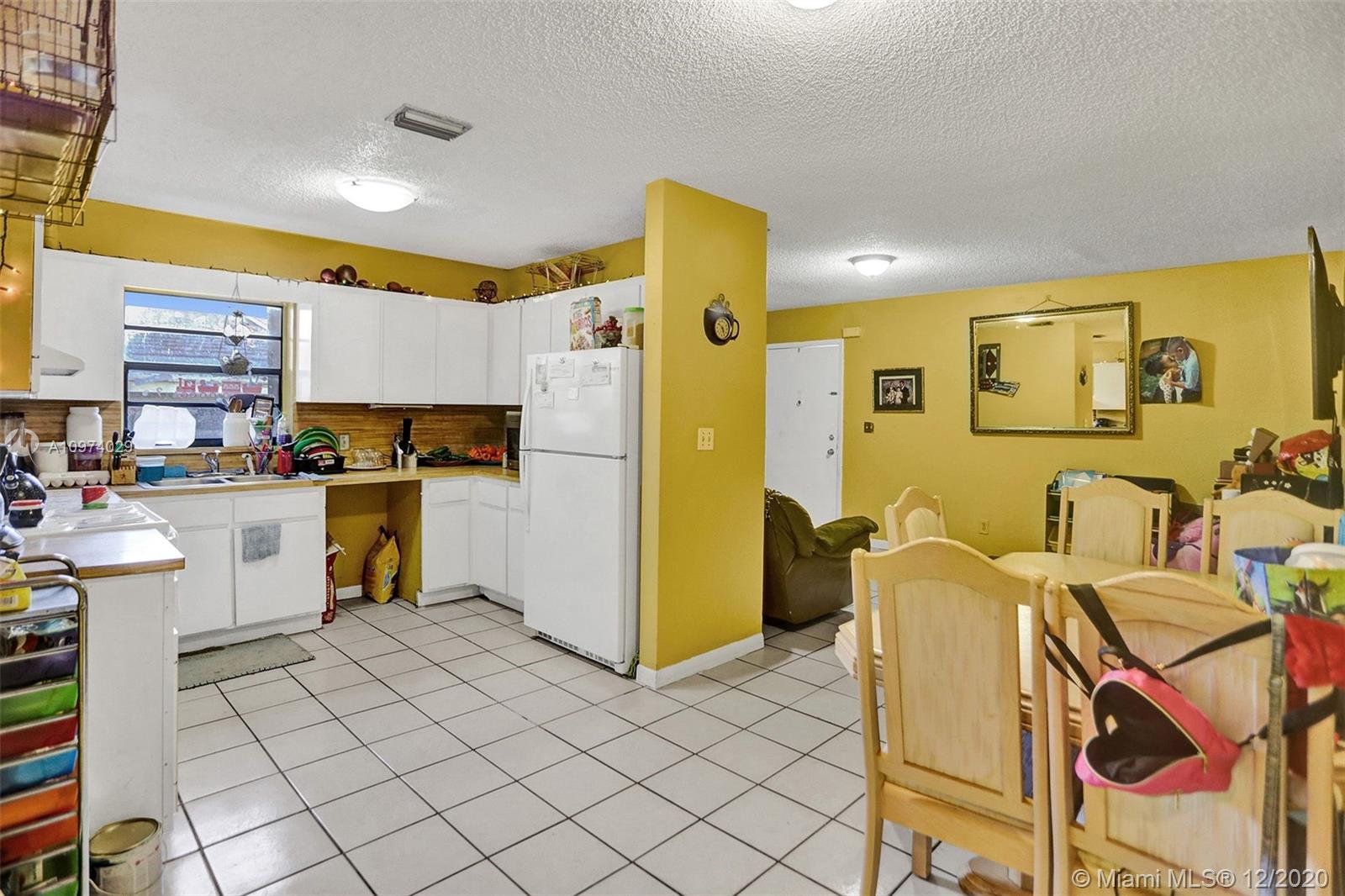 See details / 2833 sq. ft. $ 2020-12-21 0 Photo