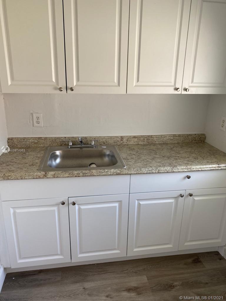 See details / 2822 sq. ft. $ 2021-03-11 0 Photo