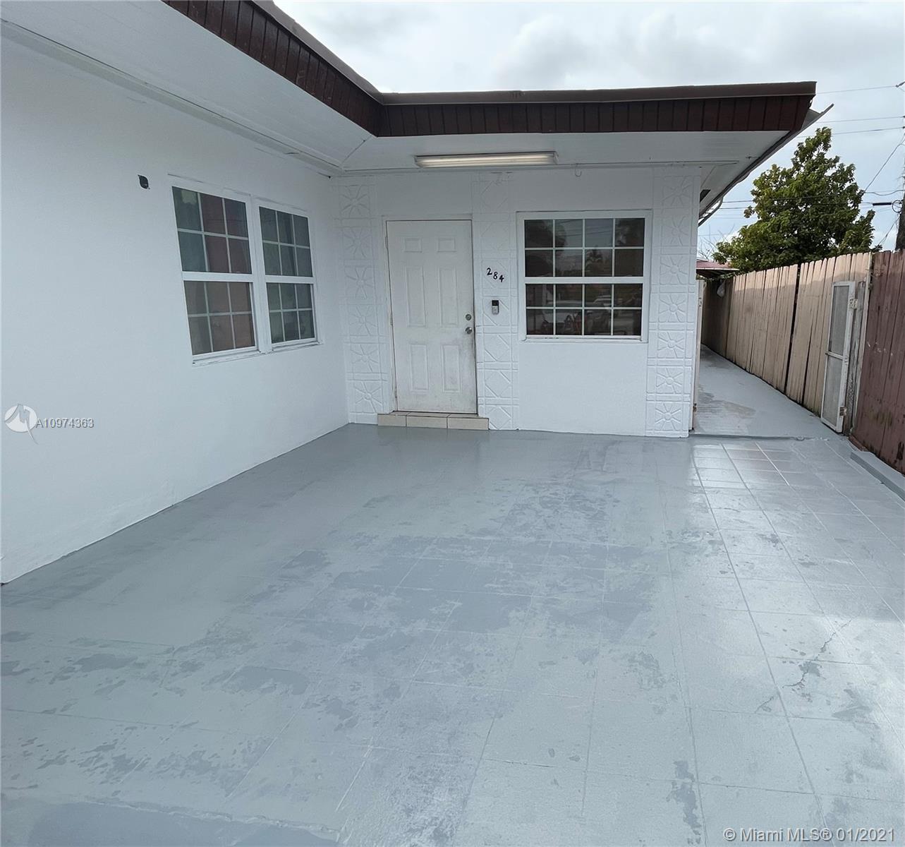 See details / 2822 sq. ft. $ 2021-03-11 0 Photo