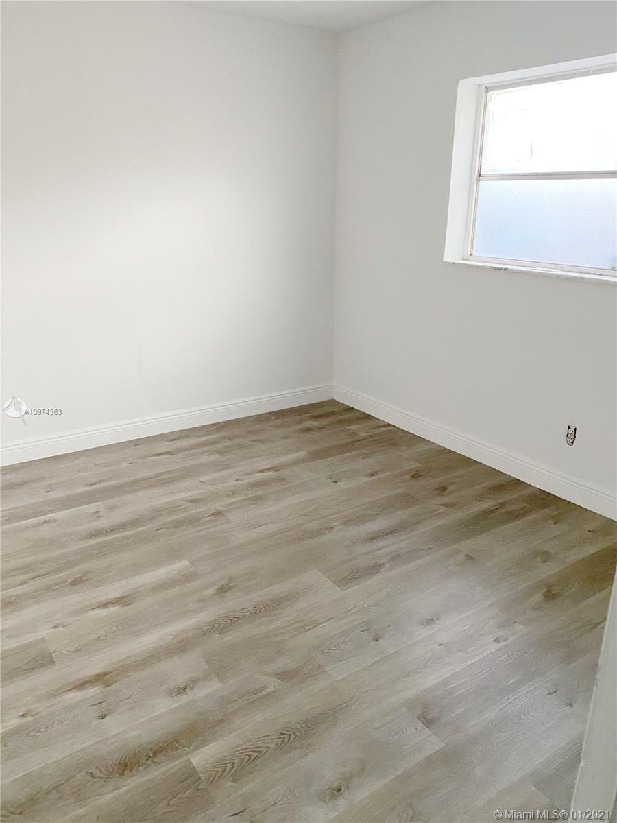 See details / 2822 sq. ft. $ 2021-03-11 0 Photo