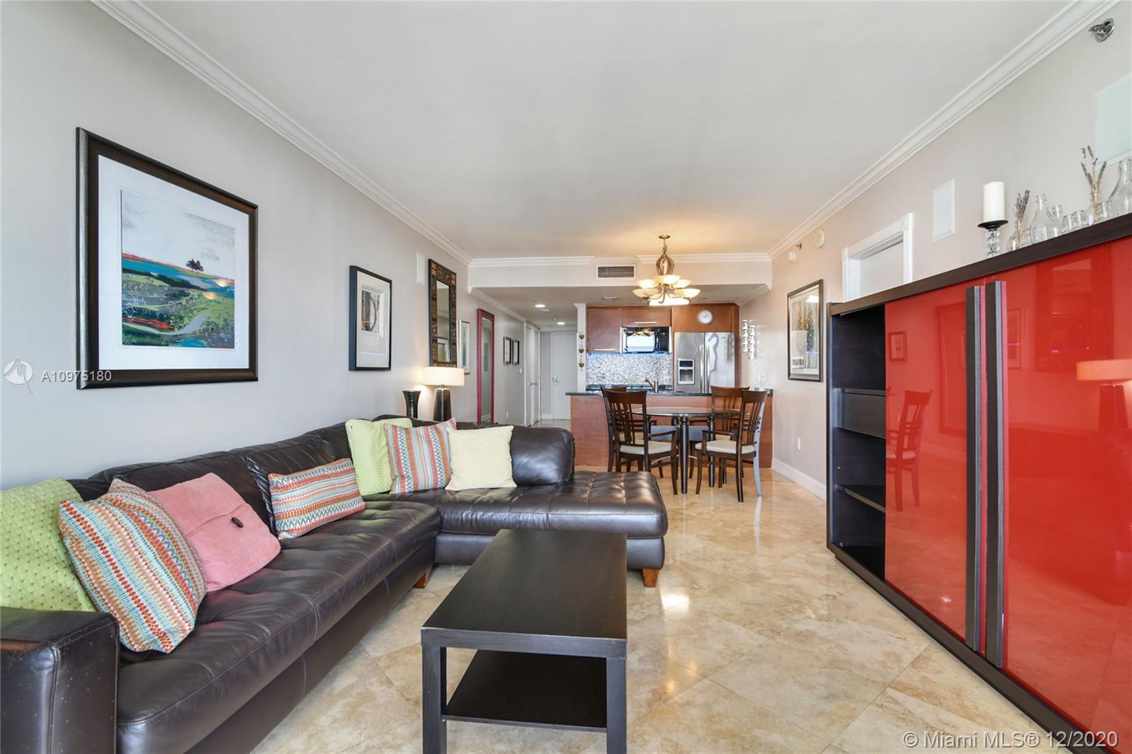 Ver detalles 3906 1 / 1 1086 sq. ft. $ 2020-12-24 0 foto