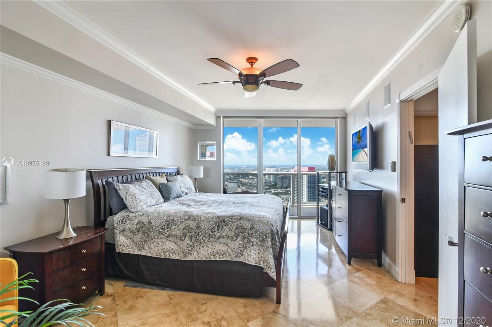 Ver detalles 3906 1 / 1 1086 sq. ft. $ 2020-12-24 0 foto