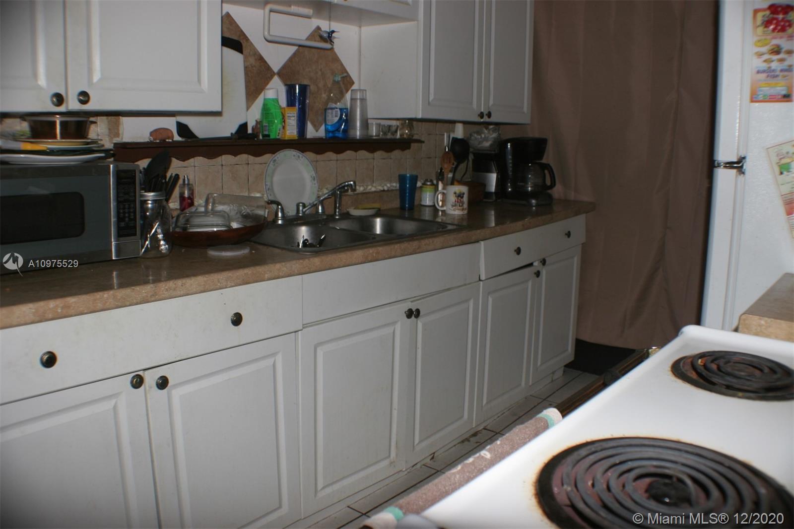 See details / 1716 sq. ft. $ 2020-12-27 0 Photo