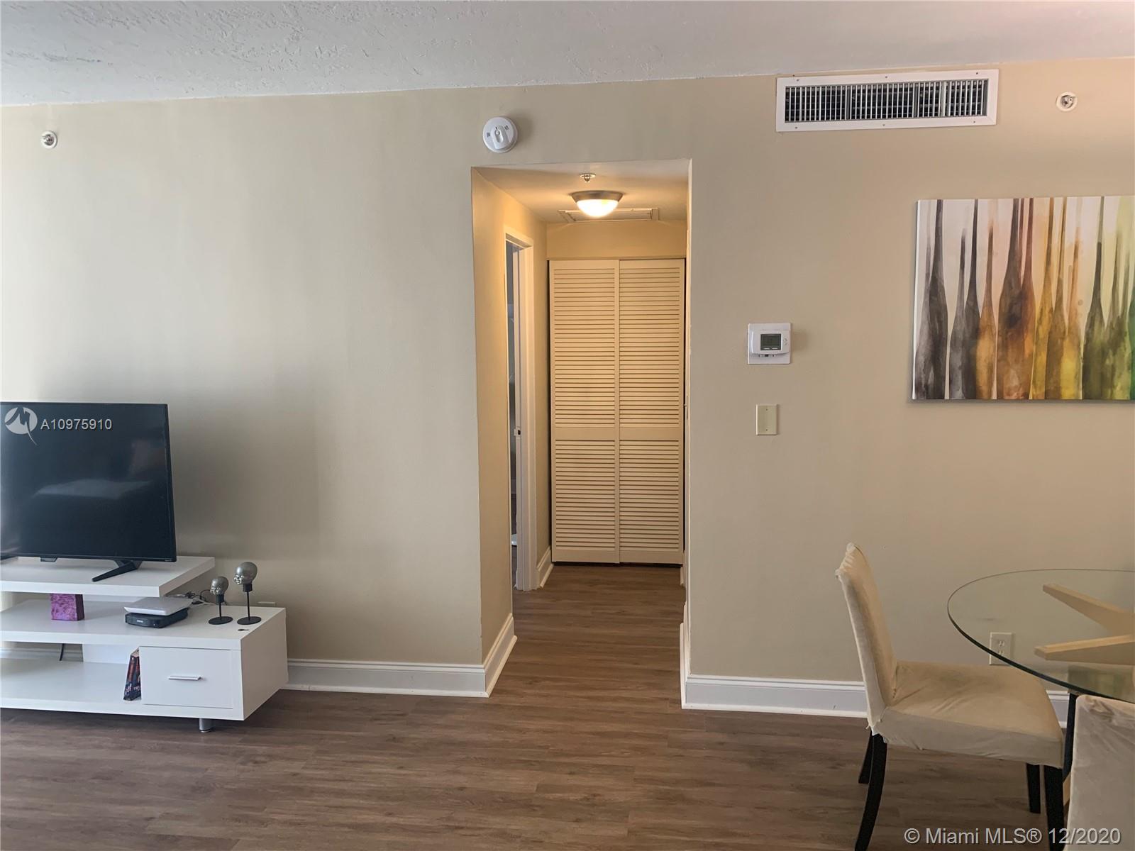Photo of 3001 Ocean Dr #407, Hollywood, Florida, 33019 -