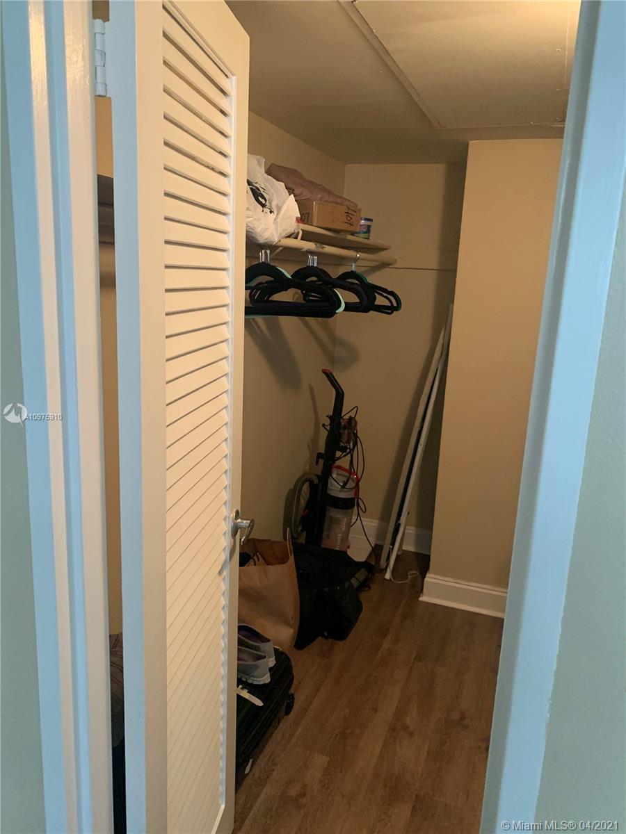 Photo of 3001 Ocean Dr #407, Hollywood, Florida, 33019 -