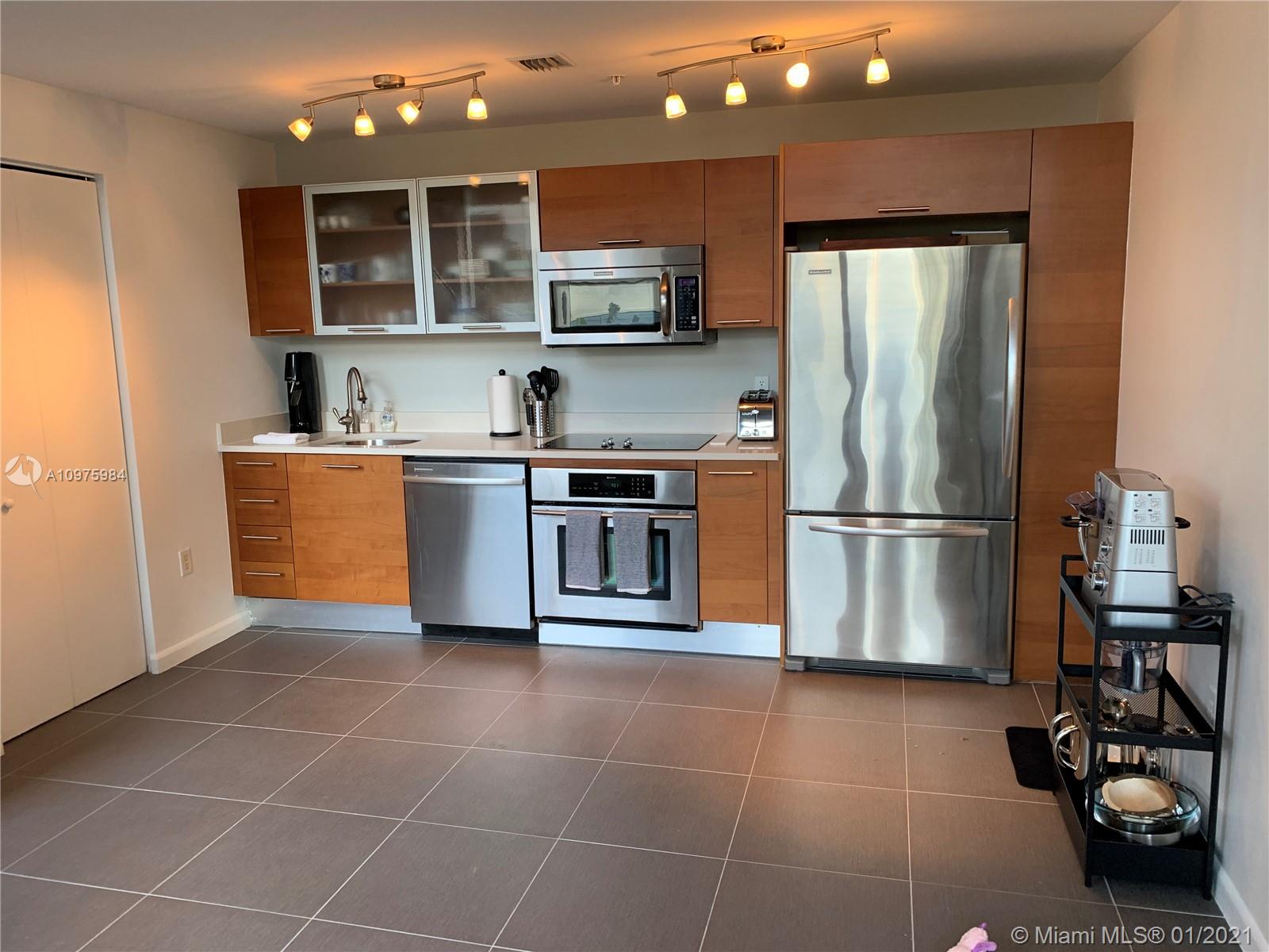 See details 321 / sq. ft. $ 2020-12-28 0 Photo
