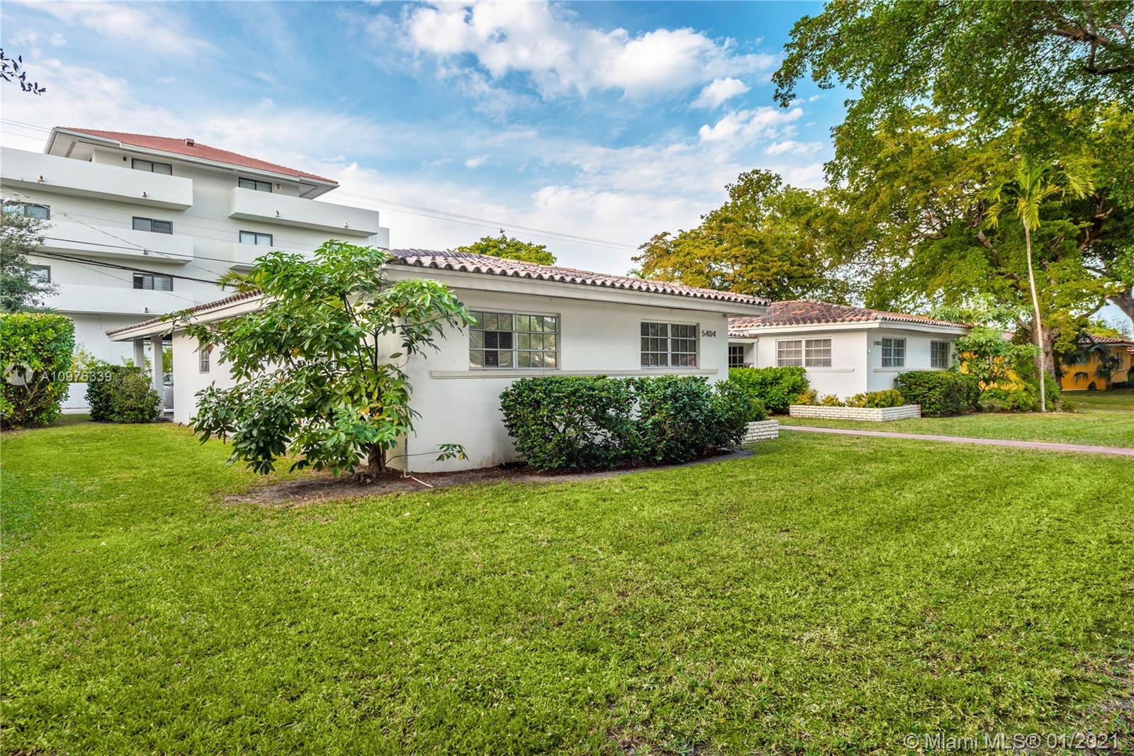 See details / 2700 sq. ft. $ 2020-12-29 0 Photo
