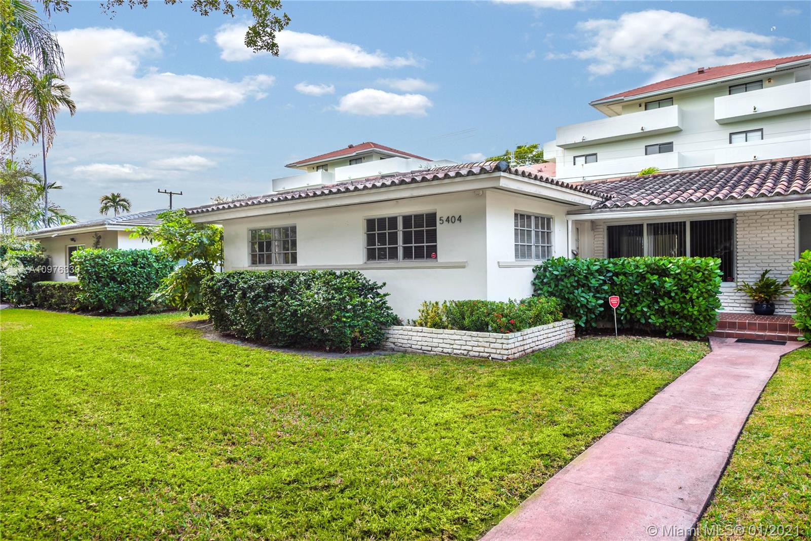 See details / 2700 sq. ft. $ 2020-12-29 0 Photo