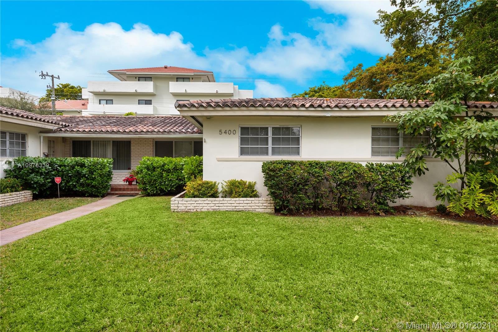 See details / 2700 sq. ft. $ 2020-12-29 0 Photo