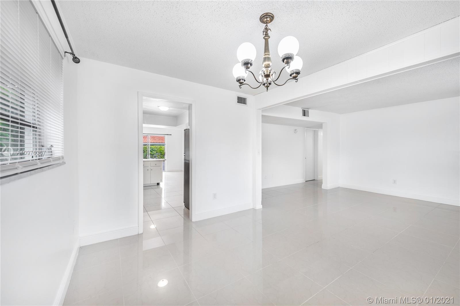 See details / 3184 sq. ft. $ 2020-12-29 0 Photo